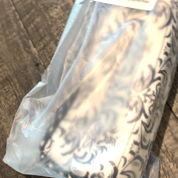 Essential Oil Bag-holds up to 10 oils. 5 or 15 ml size. Navy/white. NWT - Picture 7 of 7